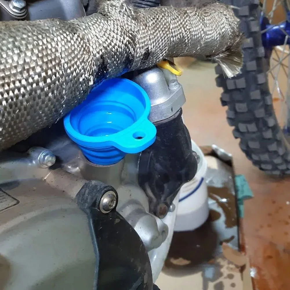 Collapsible Silicone Funnel for Car Oil and Fluid Changes