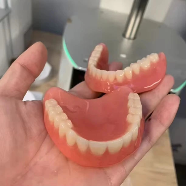 Full Mouth Denture Set with Storage Case and Cleaning Tools