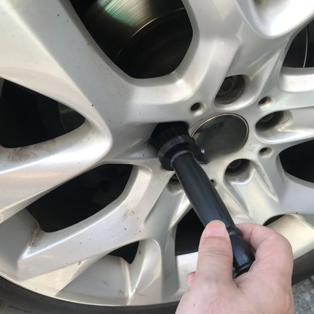 Car Wheel and Rim Detailing Cleaning Brush