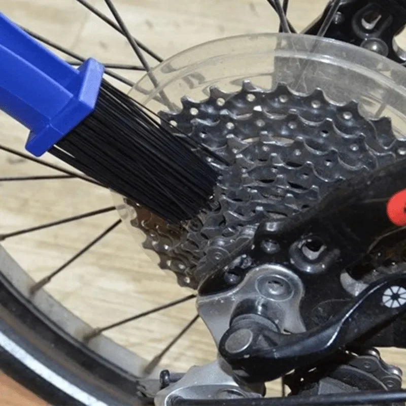 Multipurpose Chain Cleaning Brush for Motorcycles and Bicycles - 5